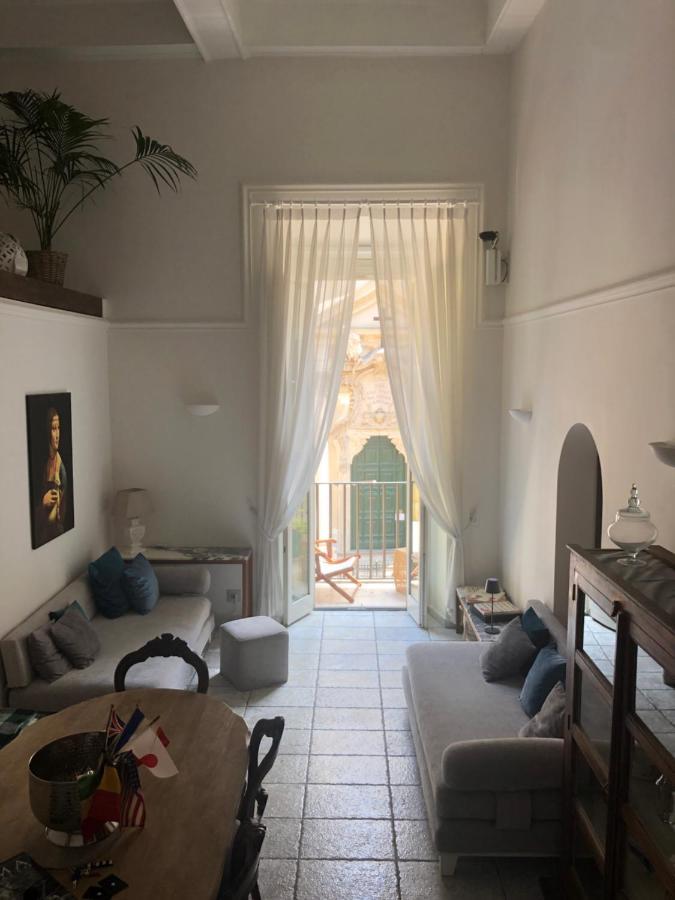 ローマNew! Bellissimo Palazzofranchi Pantheonアパートメント エクステリア 写真