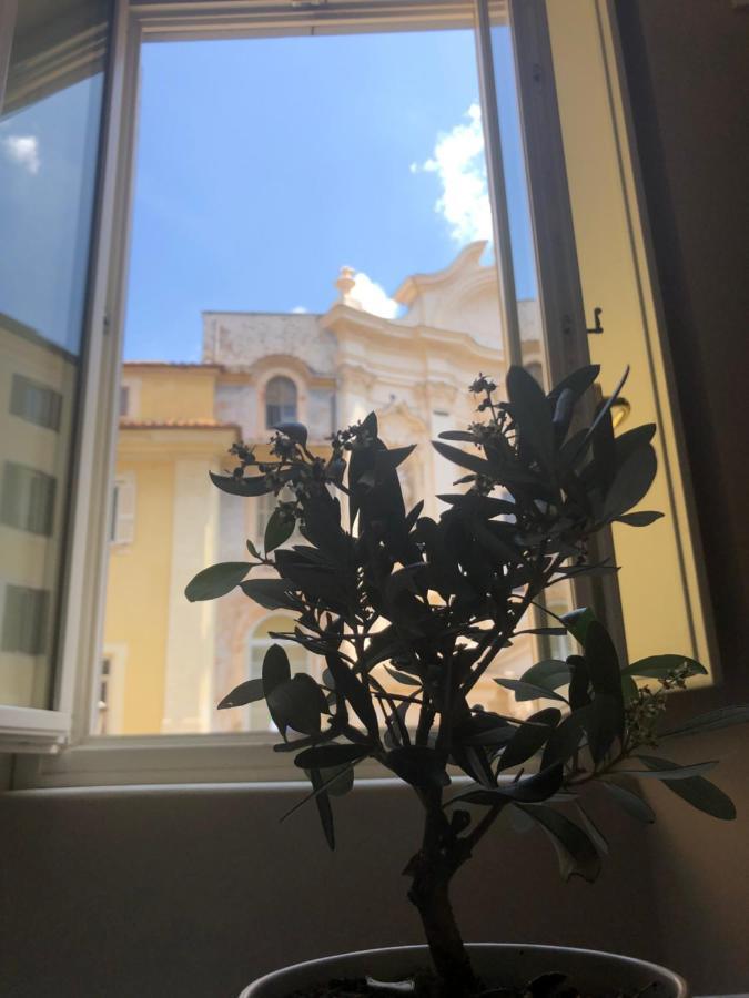ローマNew! Bellissimo Palazzofranchi Pantheonアパートメント エクステリア 写真