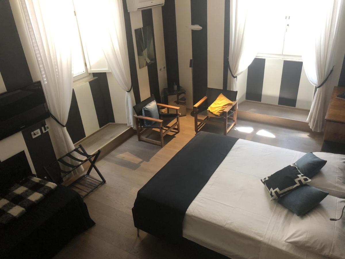 ローマNew! Bellissimo Palazzofranchi Pantheonアパートメント エクステリア 写真